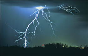 自動氣象環境監測站綜合防雷電設計原則及實現方案 自動氣象環境監測站綜合防雷電設計原則及實現方案